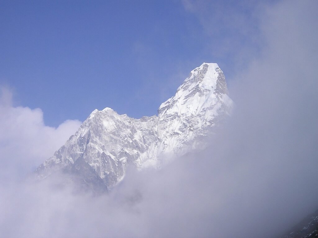 himalaya, ama dablam, nepal - why hiking everest base camp