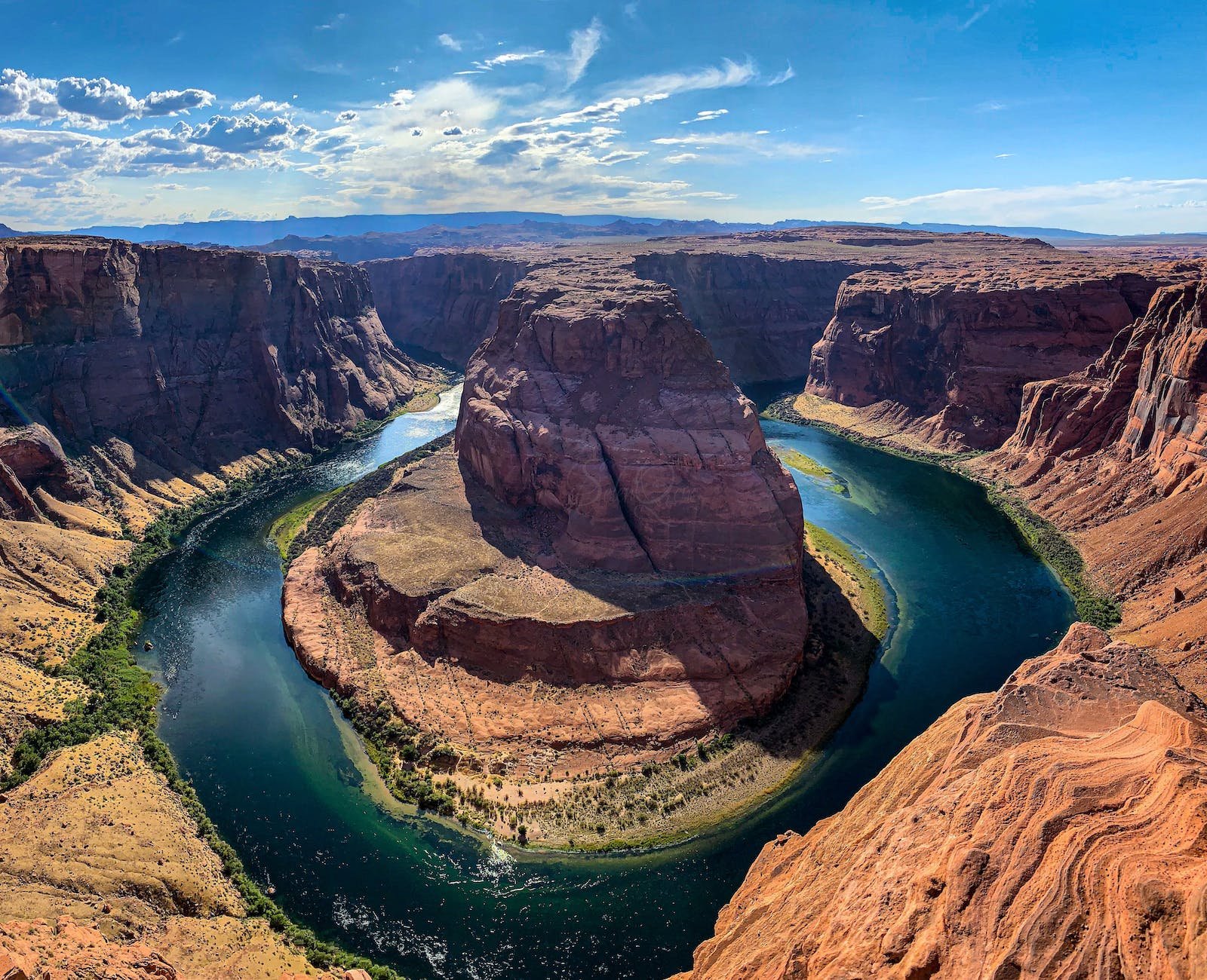 horseshoe shaped meander in colorado river - Grand Canyon, United States